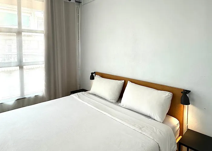 Beige Poshtels + Netflix Auberge de jeunesse
