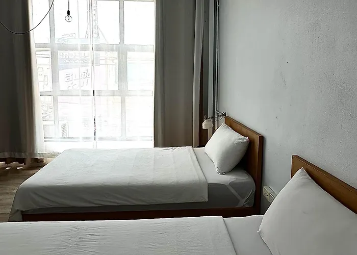 Beige Poshtels + Netflix Bangkok